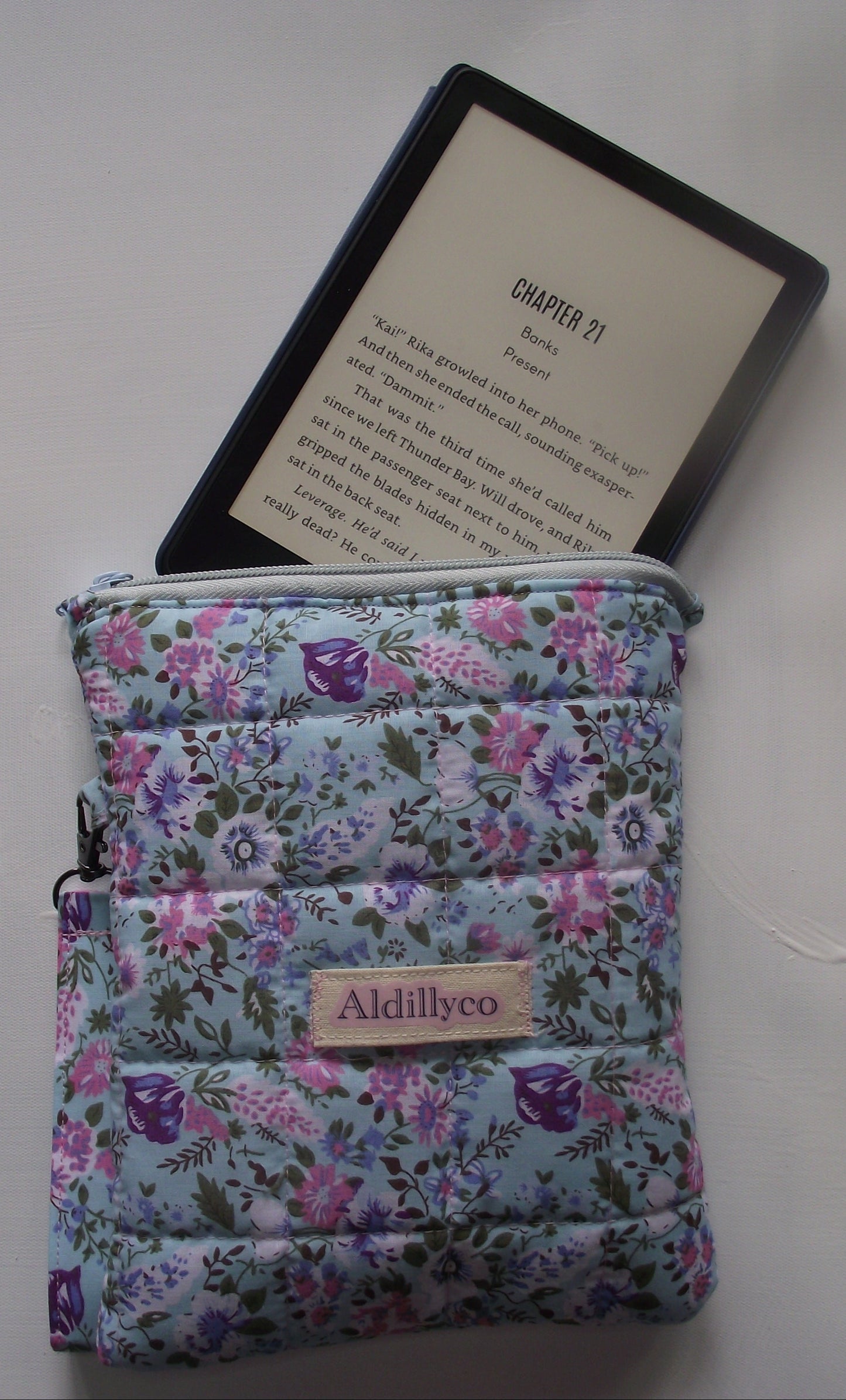Blue Floral Zip Kindle Case