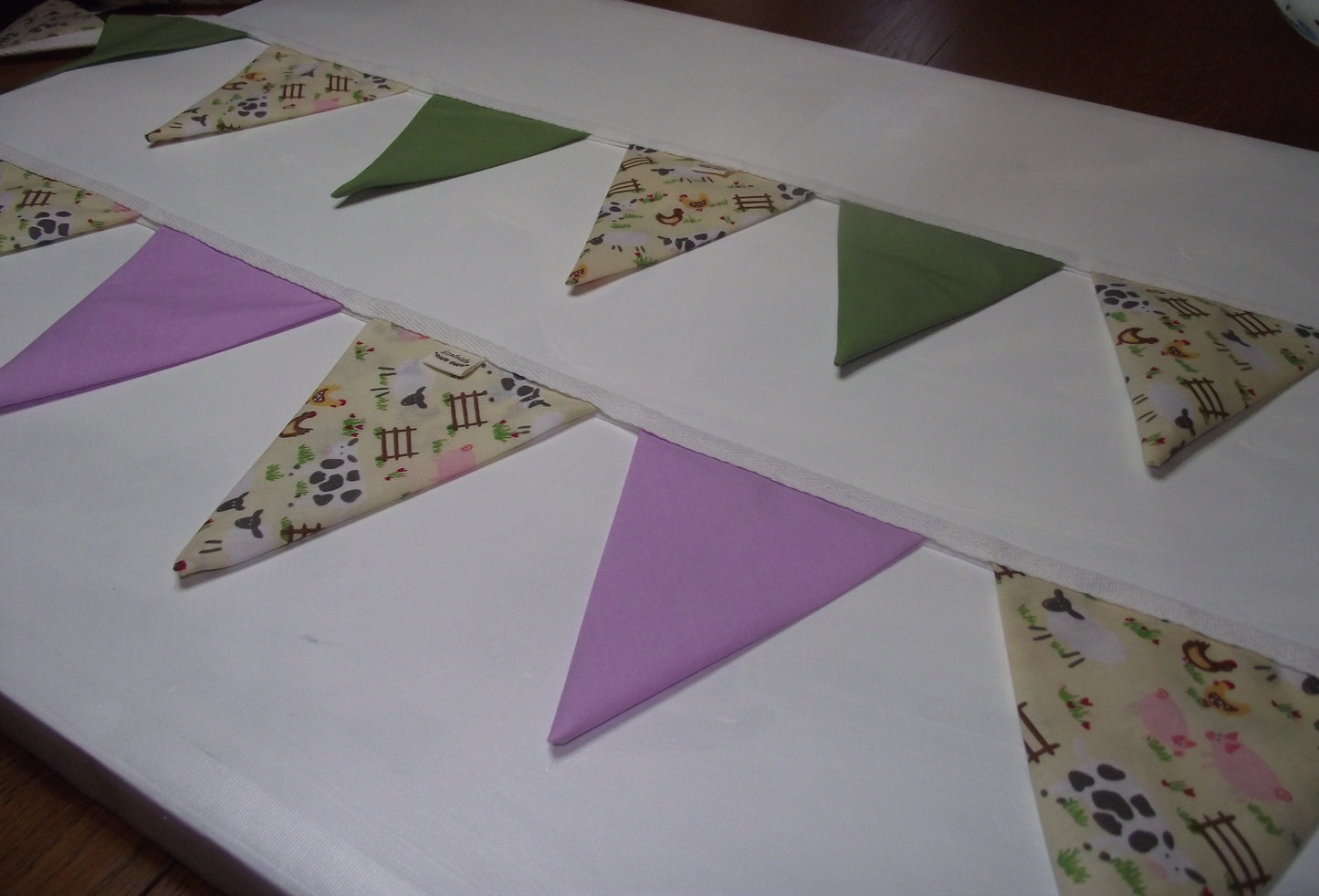 Green Farmyard Bunting