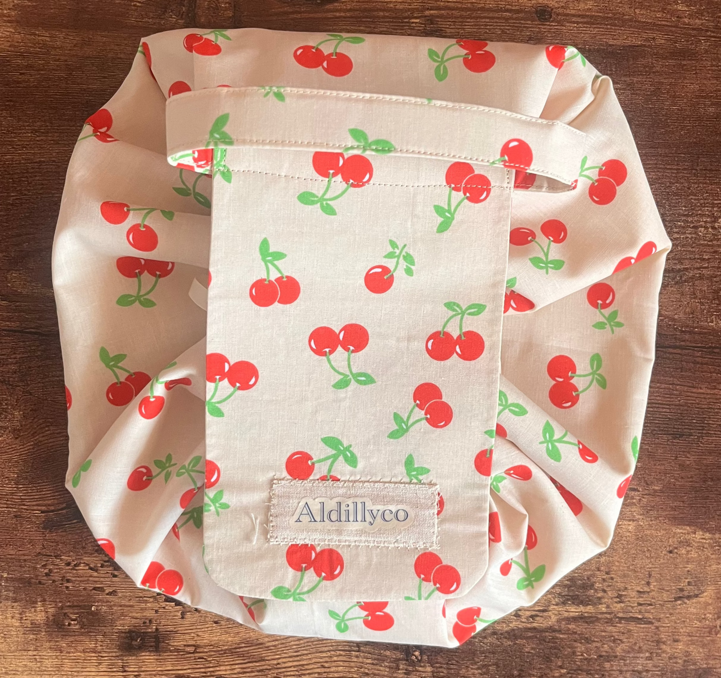 Very Cherry Beige Round Makeup Bag