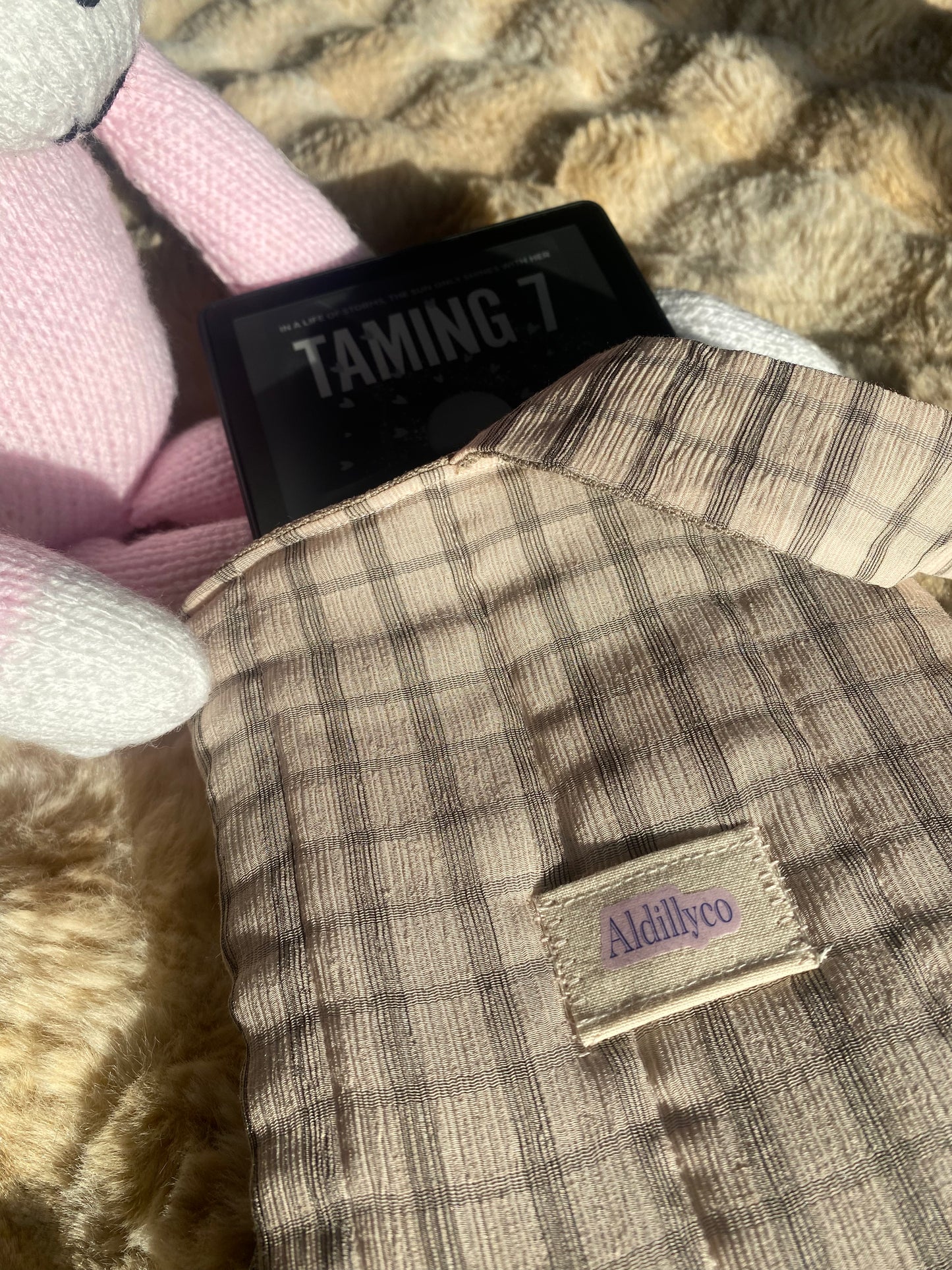 The Rustic Plaid Bow Kindle Case