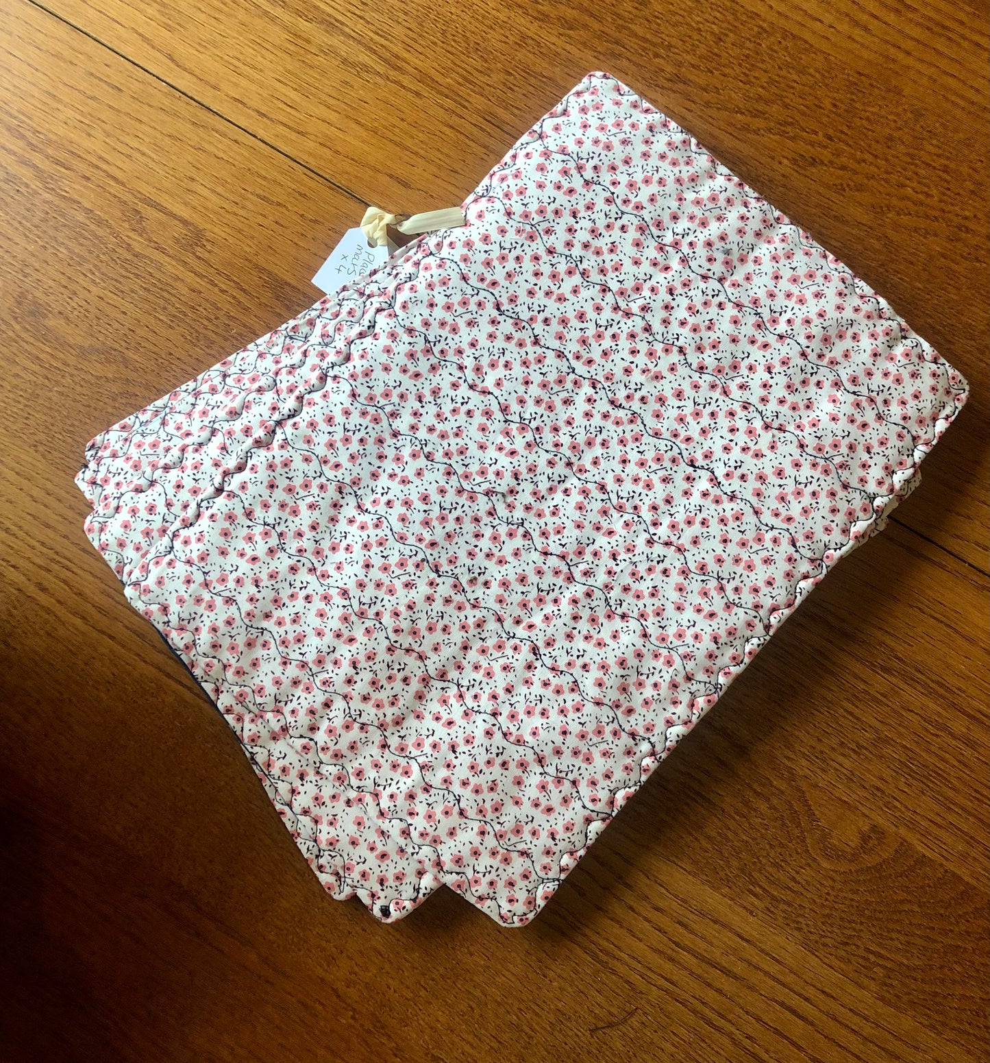 Set Of Four Reversible Place Mats – Navy Flora/Pink Ditsy Prints