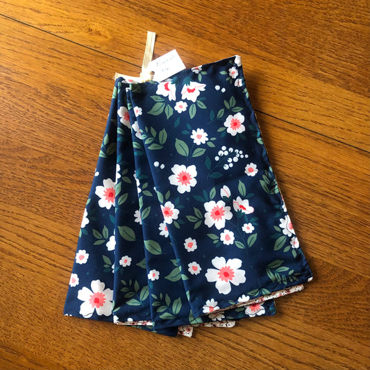 Set Of Four Reversible Napkins – Navy Flora/Pink Ditsy Prints